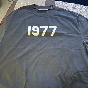 Fear of god essentials 1977 Tshirt